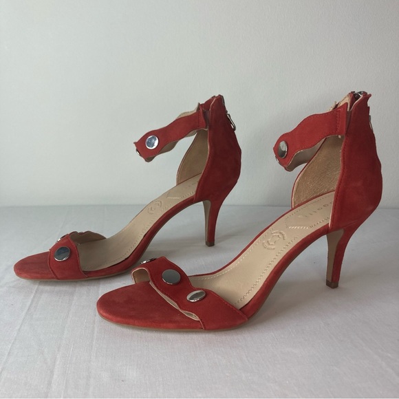 Bugatti Suede Sandals with Heel. - Picture 5 of 9